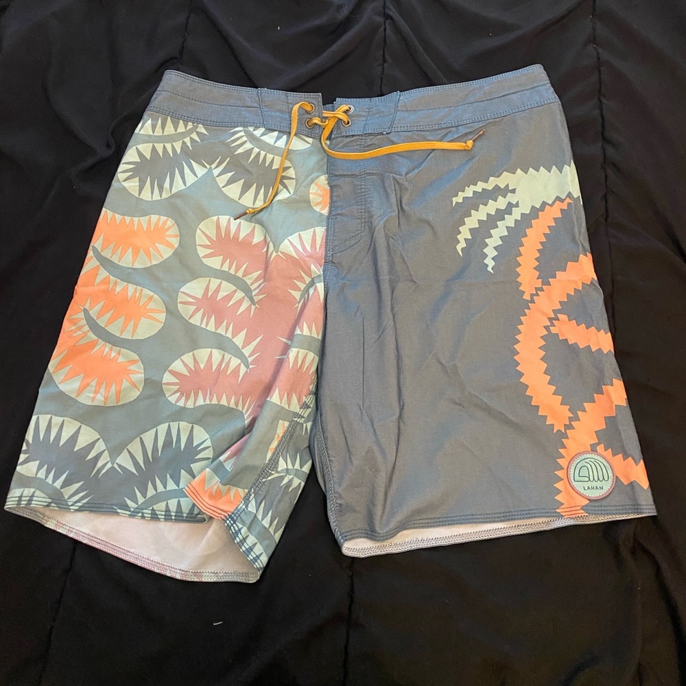 Men’s swim shorts